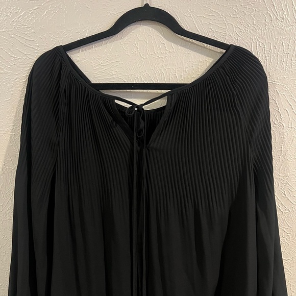 Max Studio Black Pleated Blouse - Picture 5 of 10